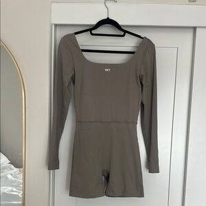 SET Sportbody Long Sleeve Onesie